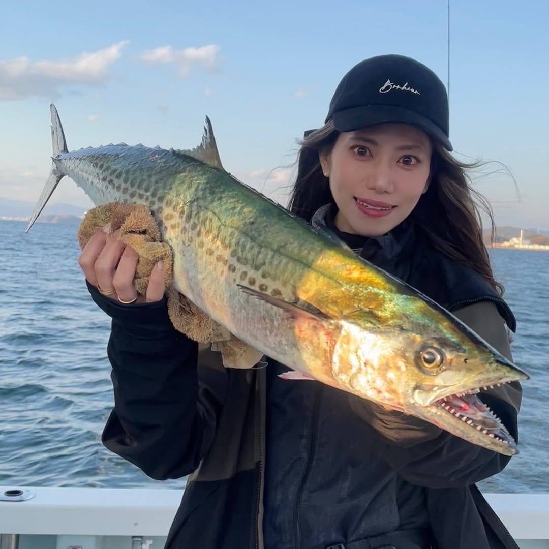 Post 2 by 𝙠𝙖𝙘𝙤 on Instagram (image)