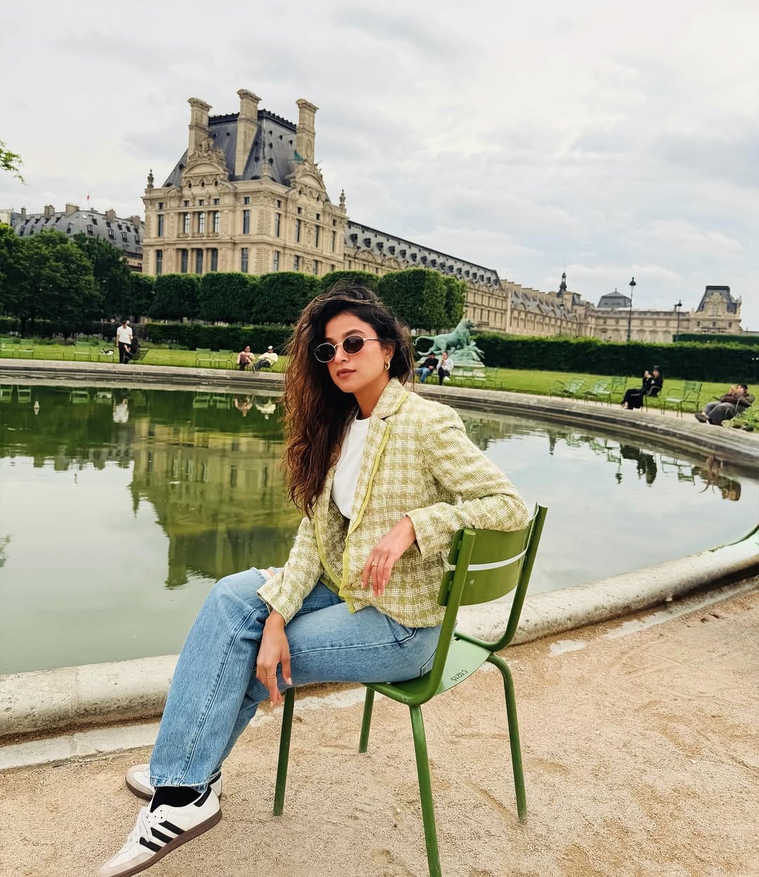 Post 5 by Simran Saini on Instagram (carousel)