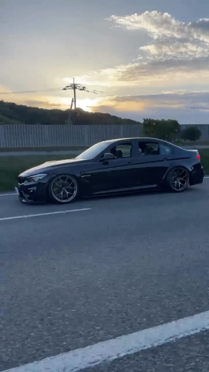 Post 9 by Takahiro Yoshida on Instagram (video)
