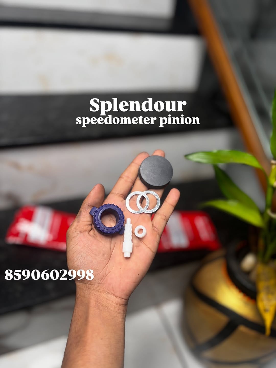 Post 5 by 𝗠𝗢𝗧𝗢𝗠𝗘𝗡𝗗 on Instagram (carousel)