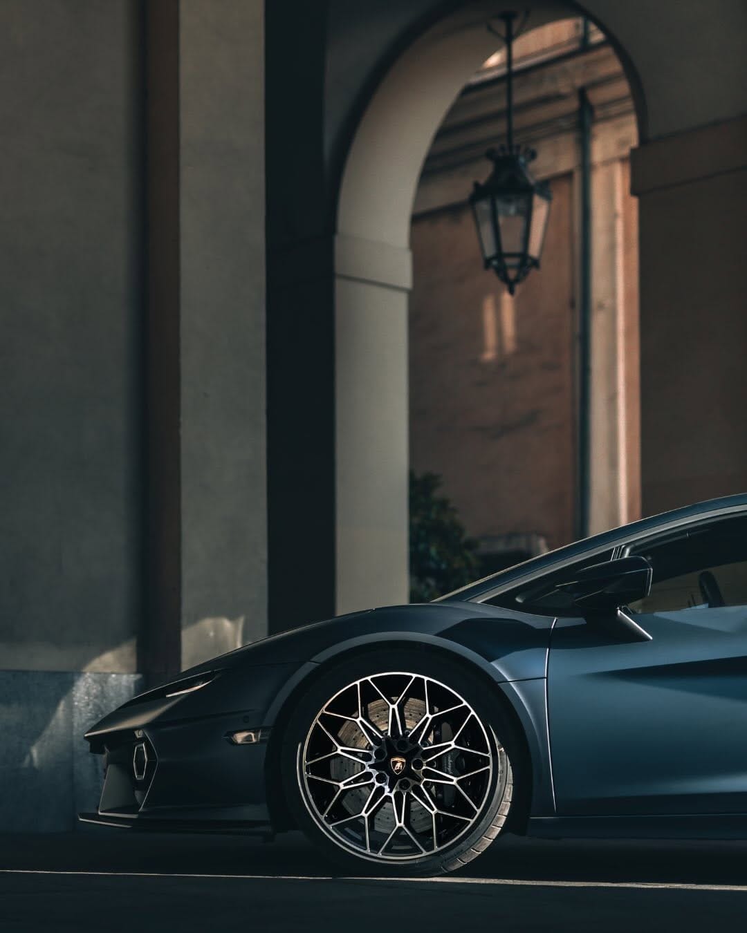 Post 2 by ランボルギーニ大阪/LamborghiniOsaka on Instagram (image)