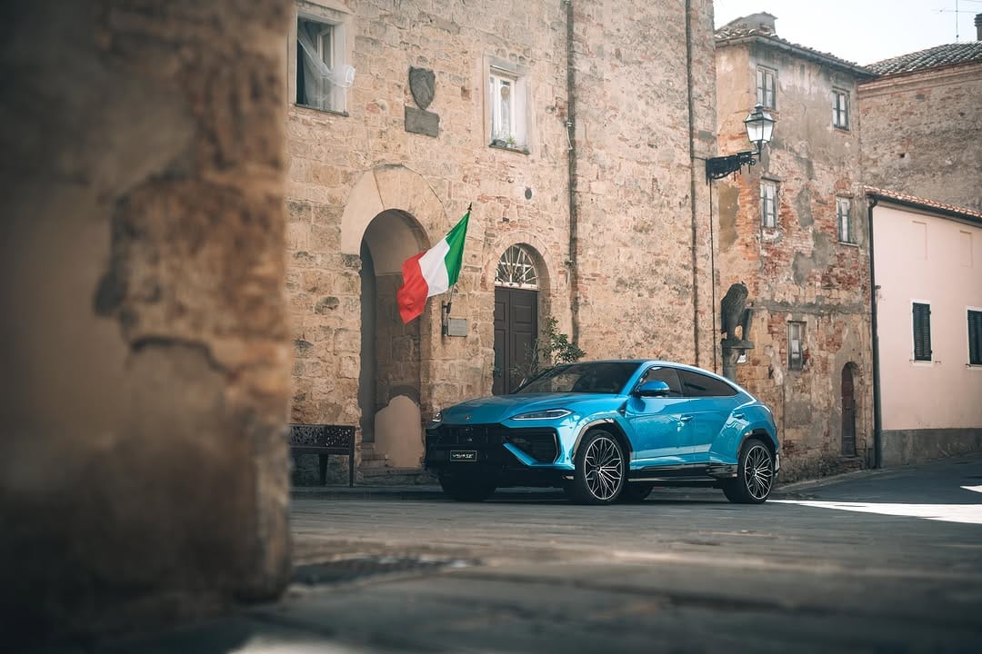 Post 10 by ランボルギーニ大阪/LamborghiniOsaka on Instagram (image)