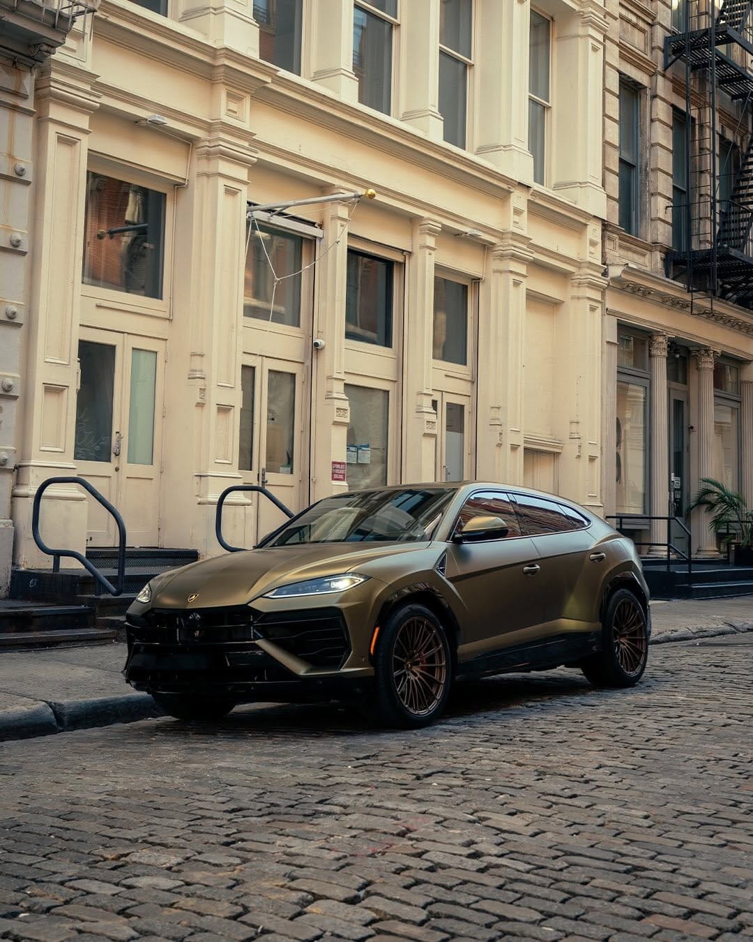 Post 4 by ランボルギーニ大阪/LamborghiniOsaka on Instagram (image)