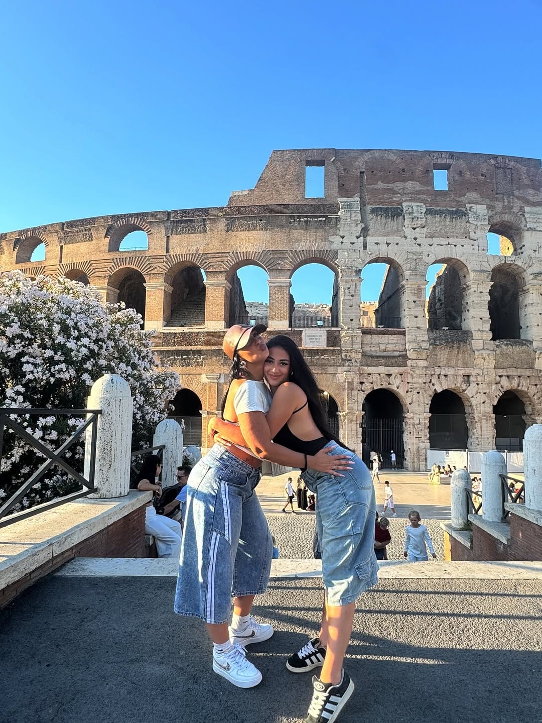 Post 5 by Desirè Distefano on Instagram (carousel)