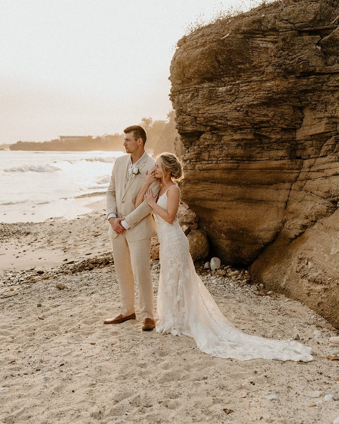 Post 4 by Oregon Wedding Photographer on Instagram (carousel)
