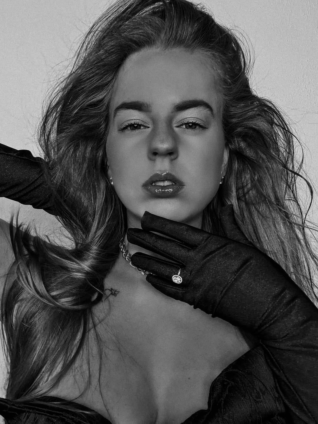 Post 9 by Danique Danielle Maria on Instagram (carousel)