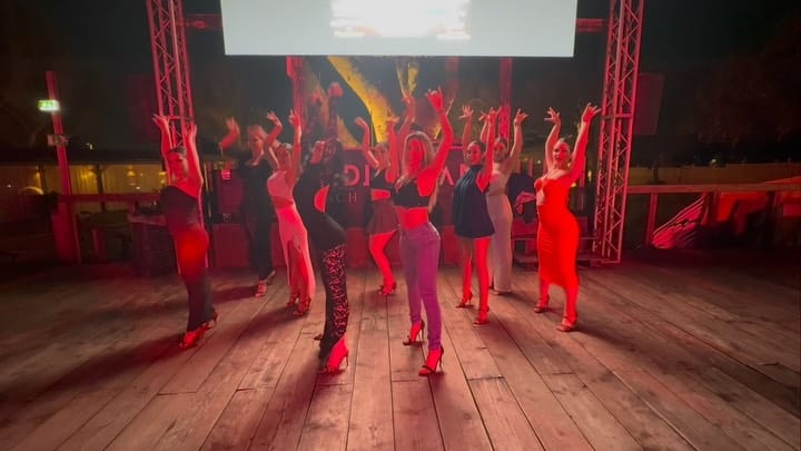Post 2 by Evelyn Trainito on Instagram (video)