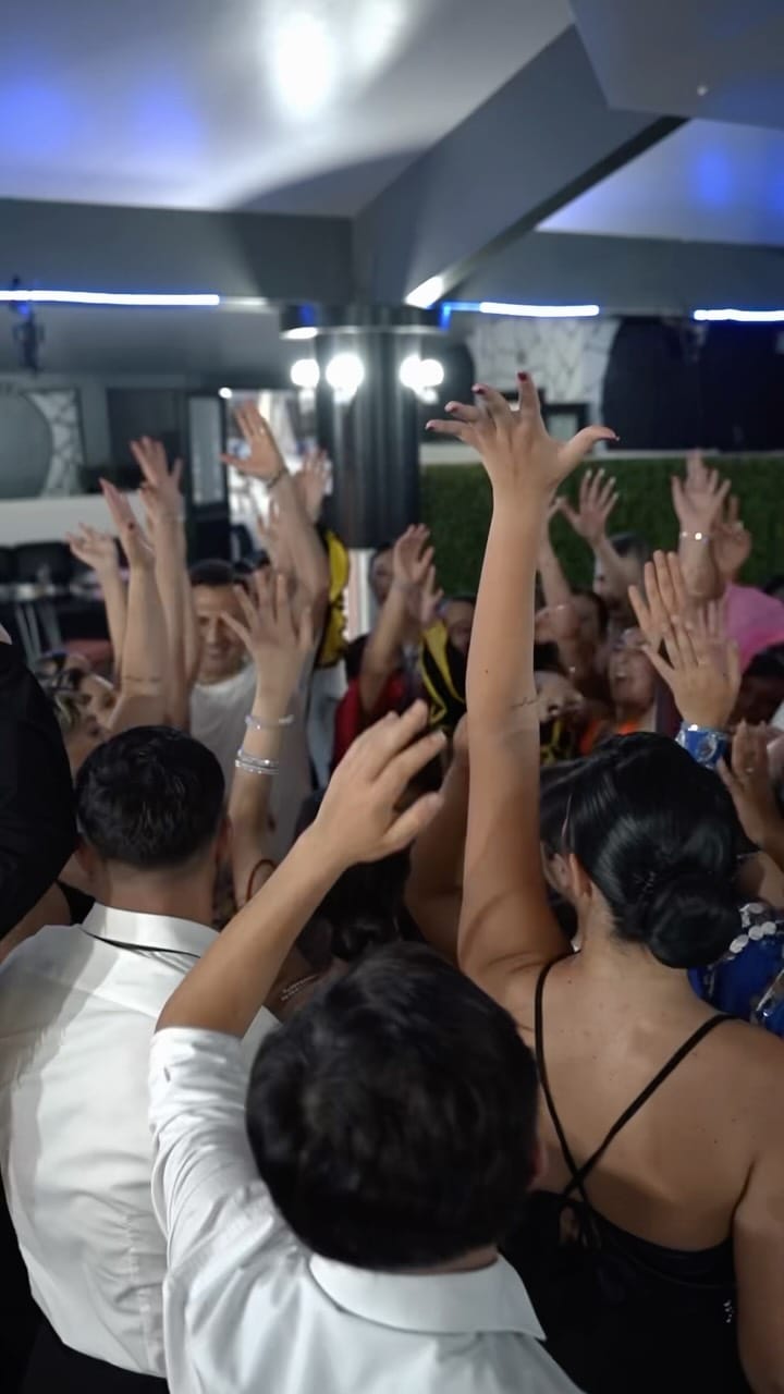 Post 1 by Evelyn Trainito on Instagram (video)