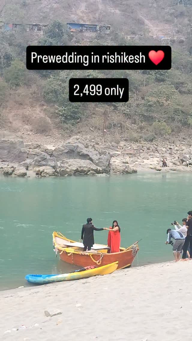 Post 2 by Wedding photographer in Delhi on Instagram (video)