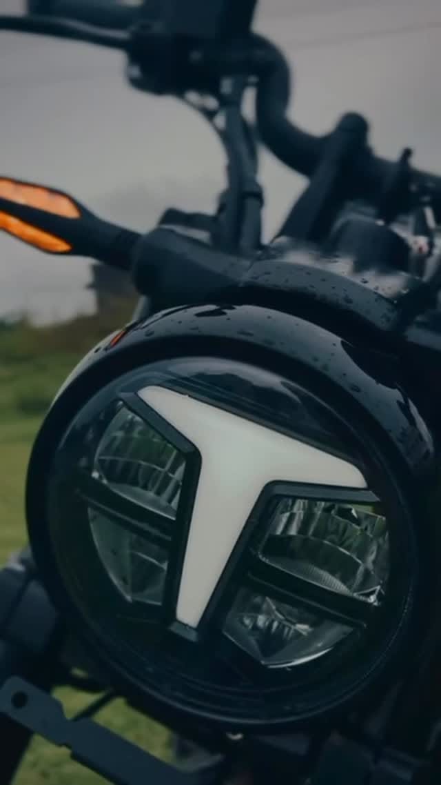 Post 9 by Rahul Chaudhary on Instagram (video)