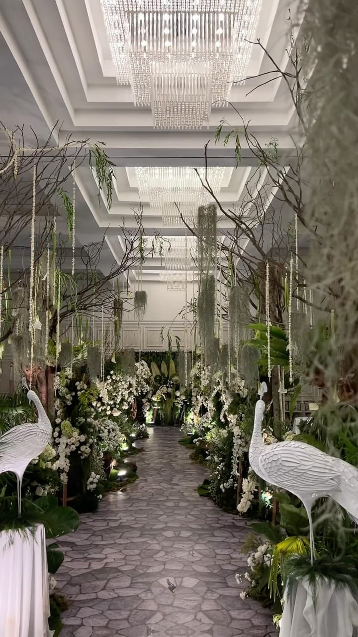 Post 2 by Wedding Venue Jakarta IKK Wedding Indonesia on Instagram (video)