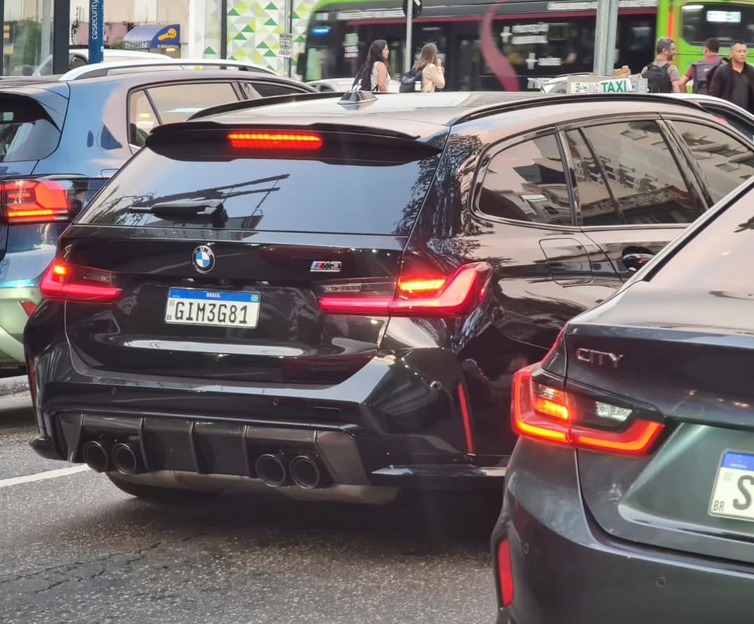 Post 3 by Placa dos Carros on Instagram (image)