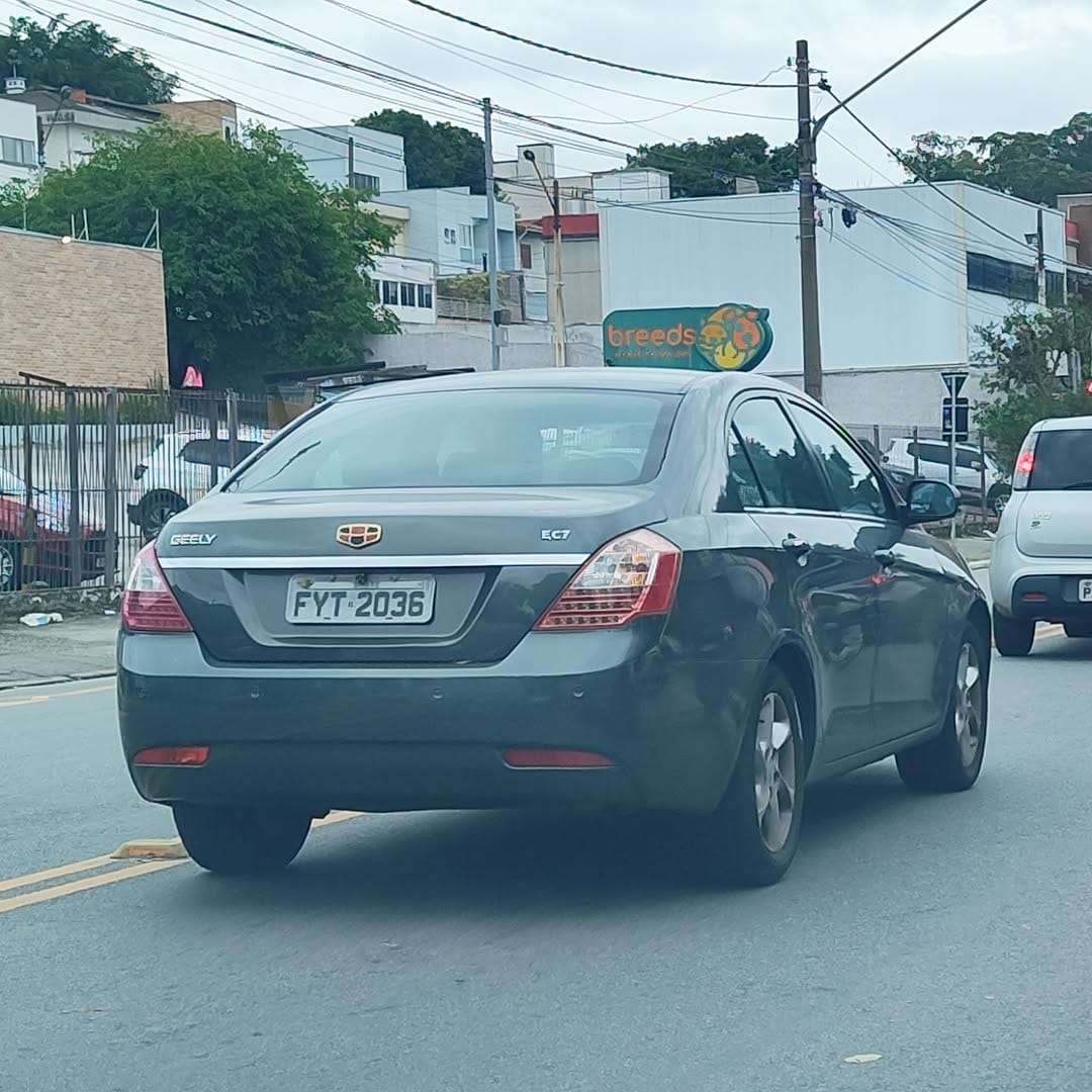 Post 10 by Placa dos Carros on Instagram (image)