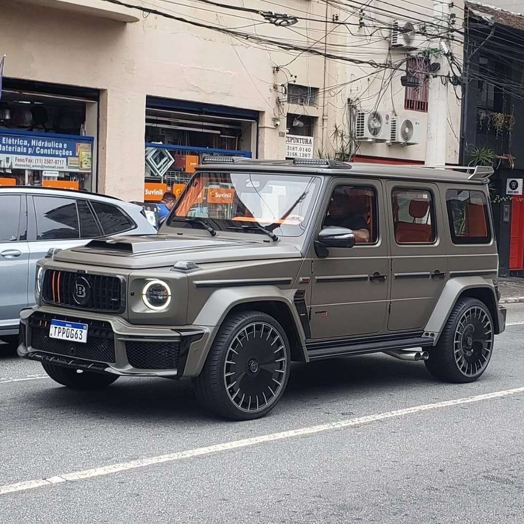 Post 4 by Placa dos Carros on Instagram (carousel)