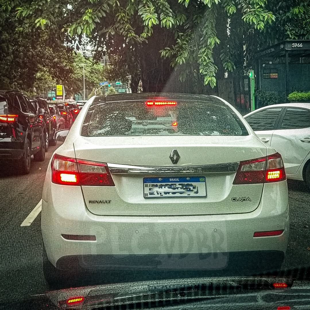 Post 7 by Placa dos Carros on Instagram (image)