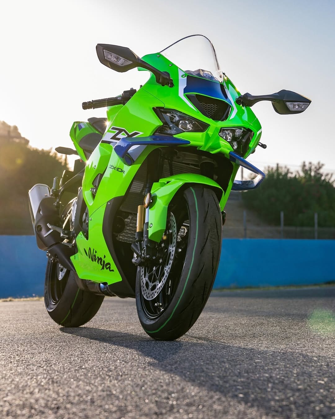 Post 2 by Kawasaki Motors Japan on Instagram (carousel)