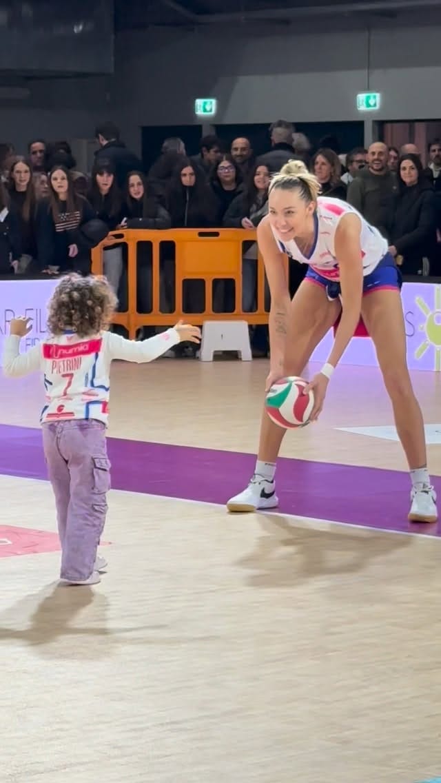Post 9 by elena pietrini on Instagram (video)