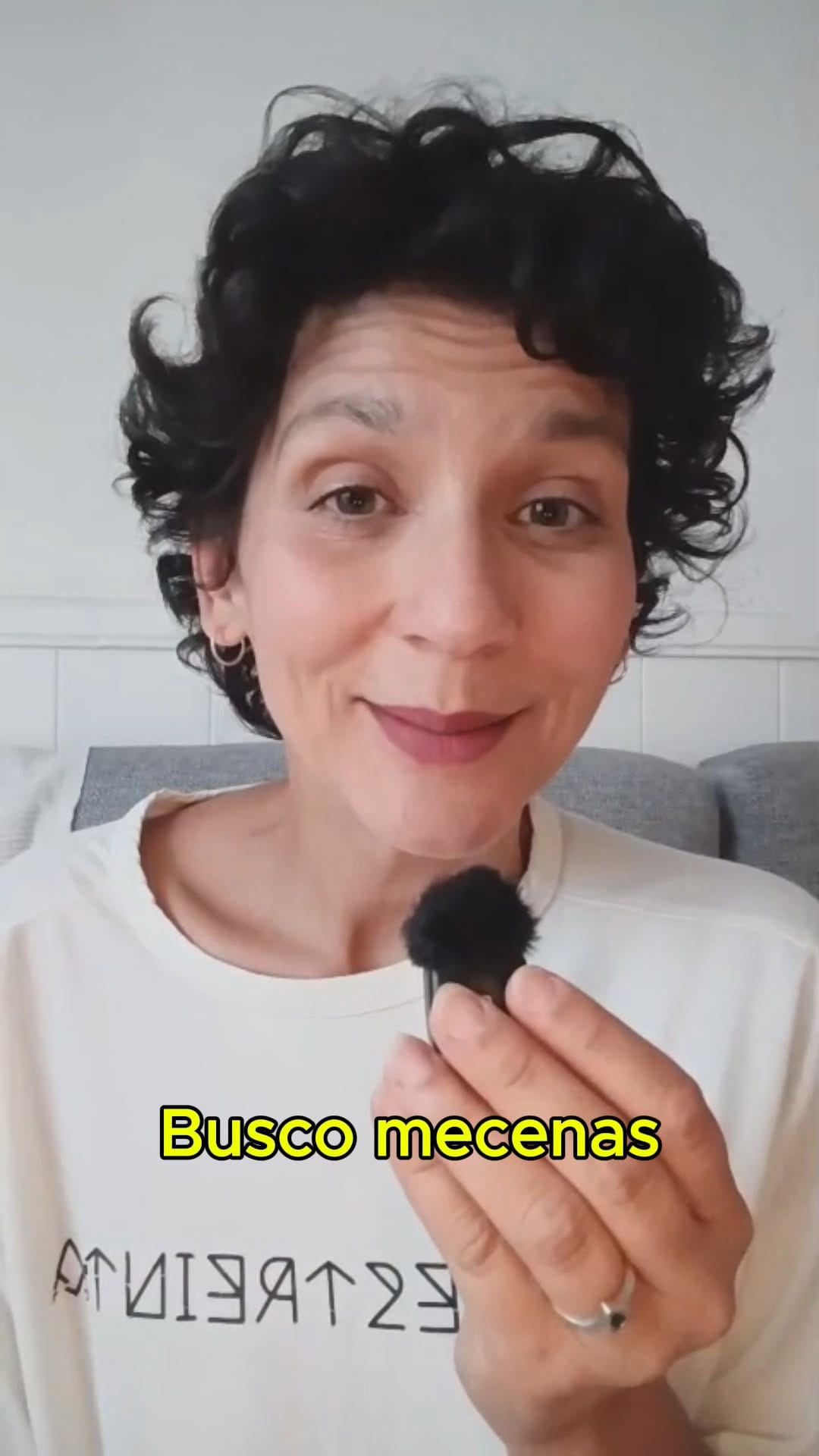 Post 2 by Paula Grande on Instagram (video)