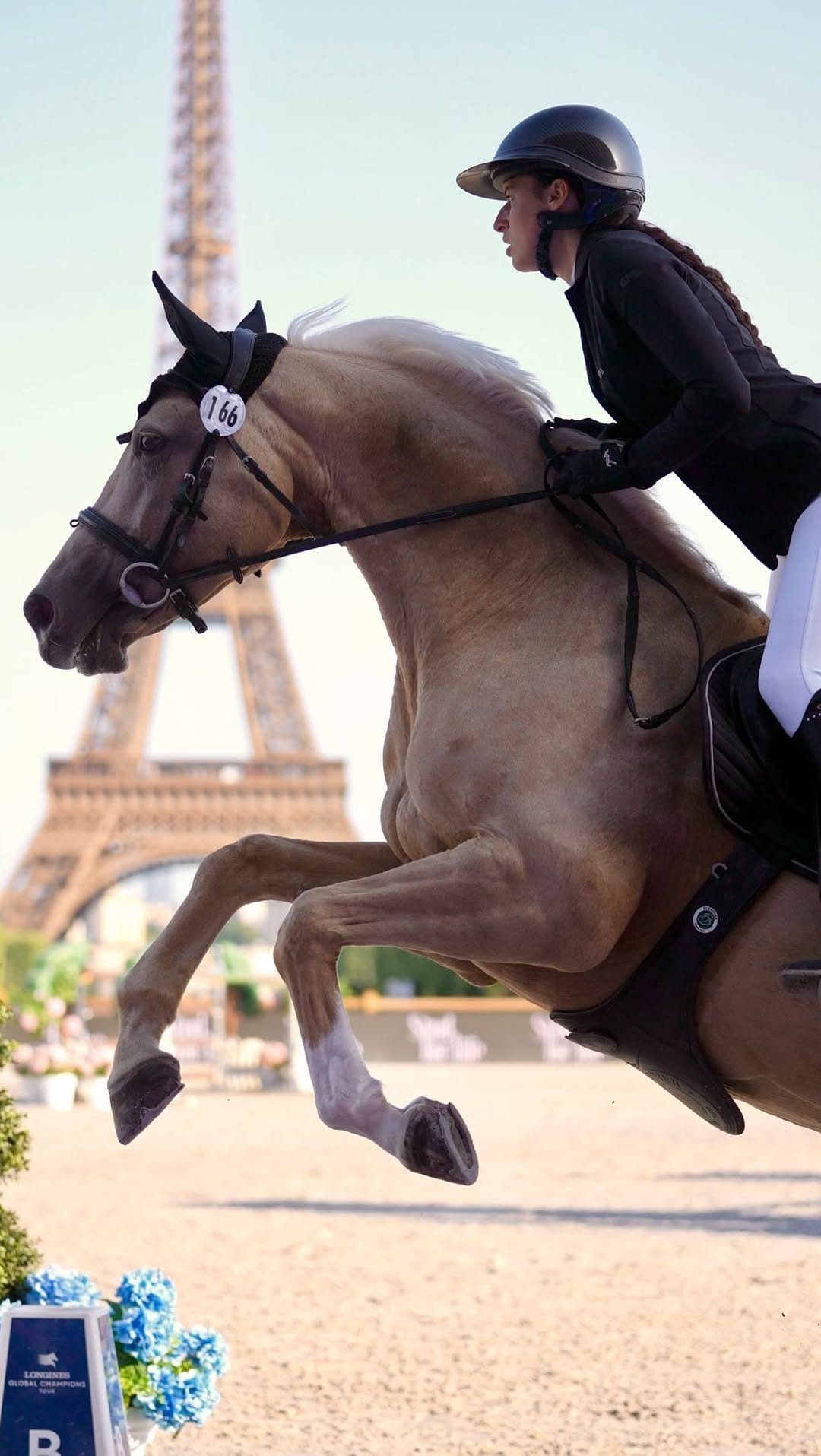 Post 3 by EVA BOUCHUT on Instagram (video)