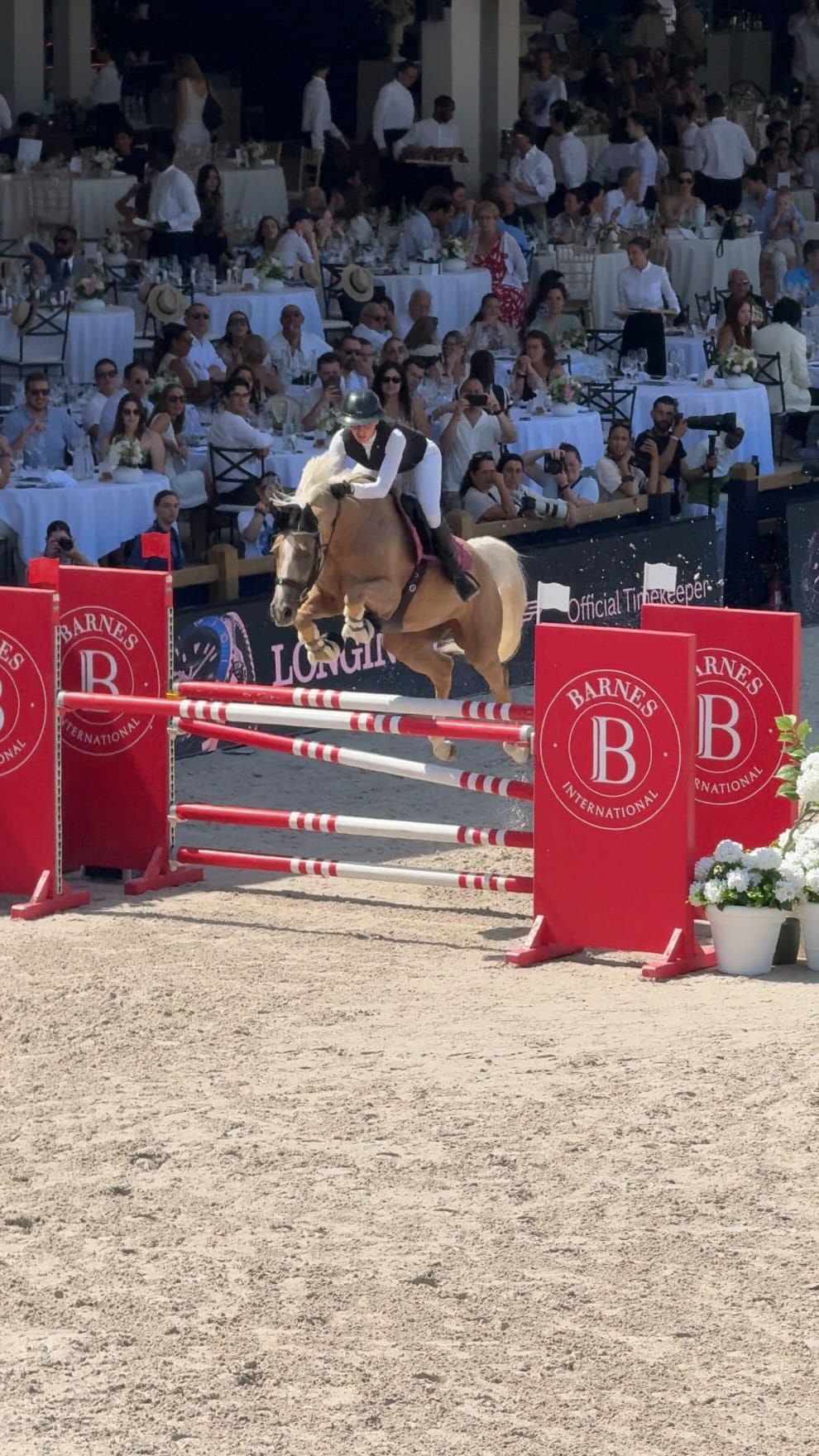 Post 4 by EVA BOUCHUT on Instagram (video)