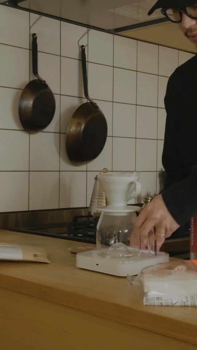 Post 4 by OBROSCOFFEE /オブロスコーヒー on Instagram (video)