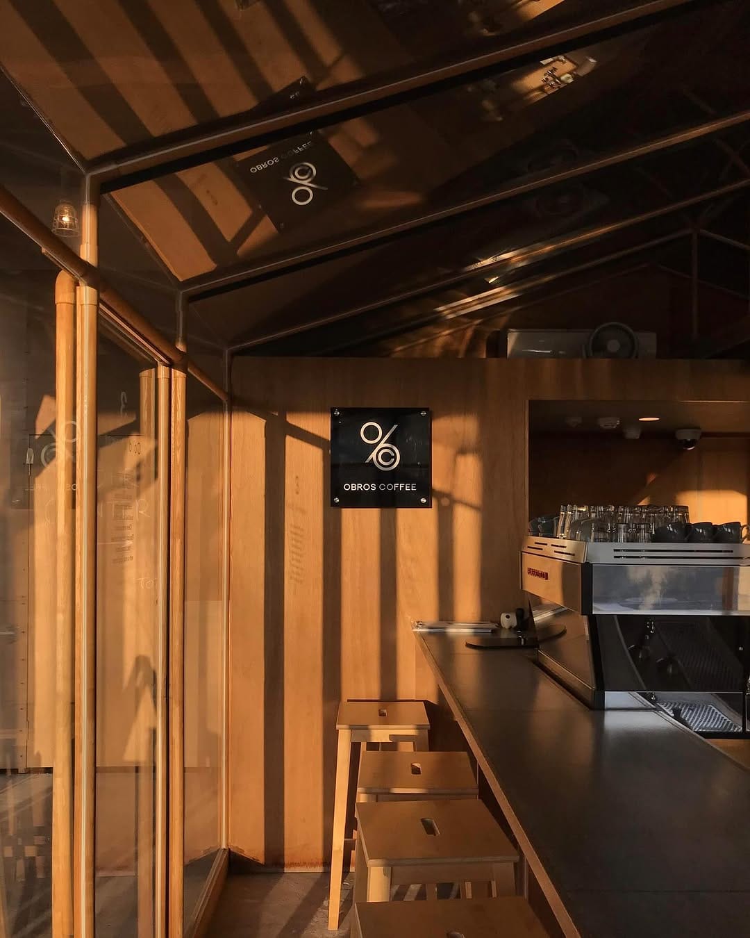 Post 10 by OBROSCOFFEE /オブロスコーヒー on Instagram (image)