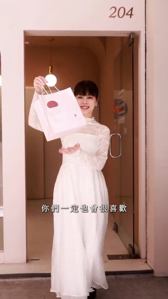 Post 4 by 紅斗泥草莓大福 on Instagram (video)