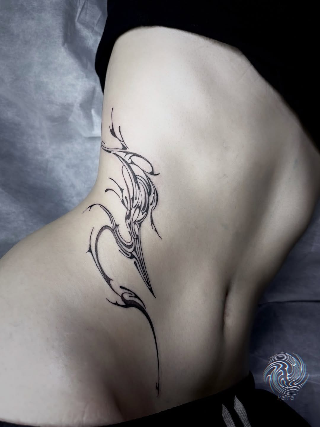 Post 9 by 彫師 界螺  -  tattooist kaira on Instagram (carousel)