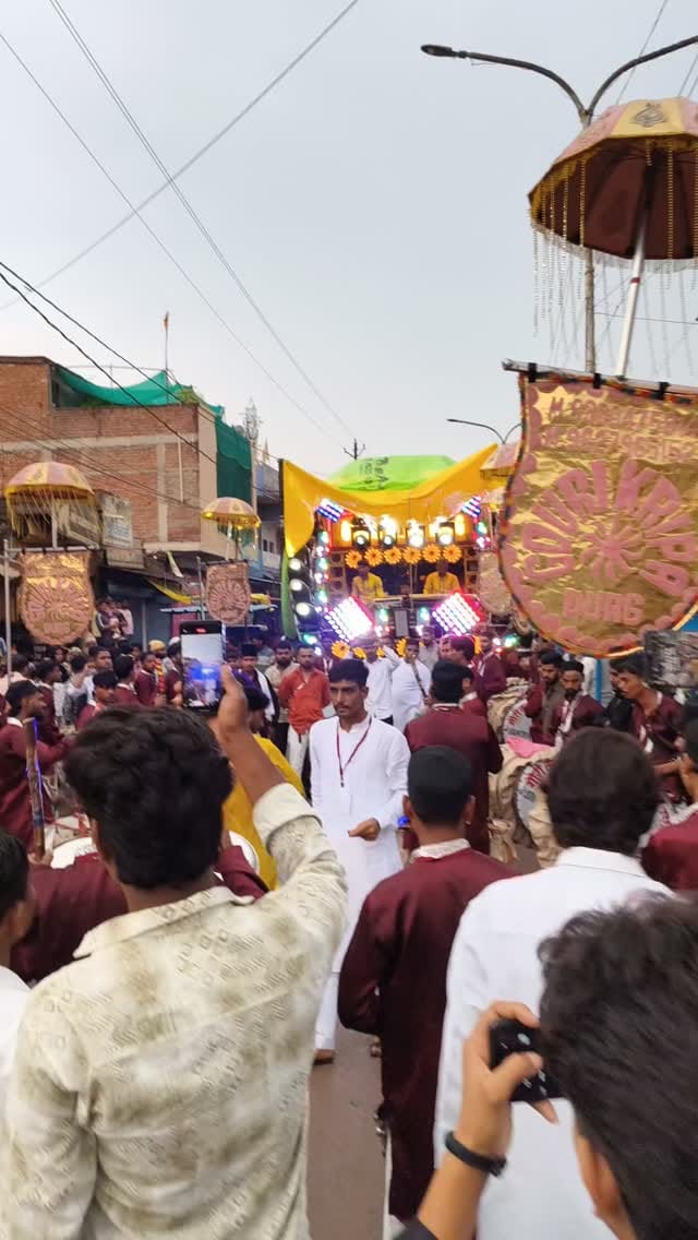 Post 3 by Singh Dhumal on Instagram (video)