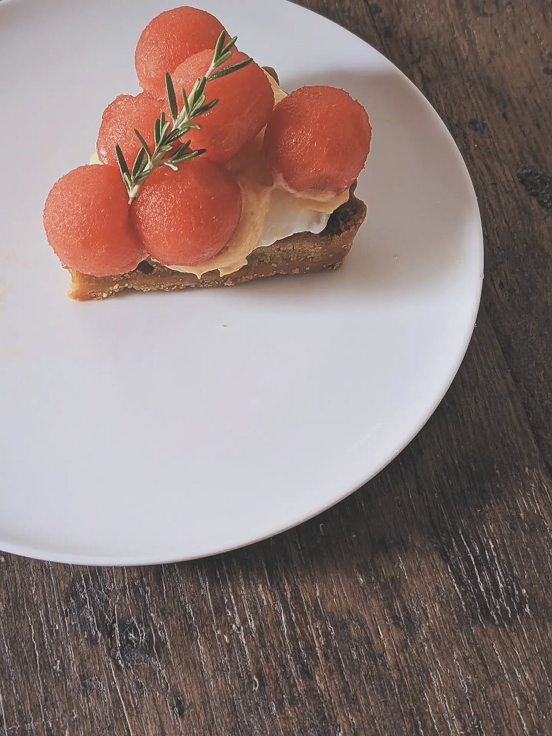 Post 1 by cafe chicca on Instagram (image)