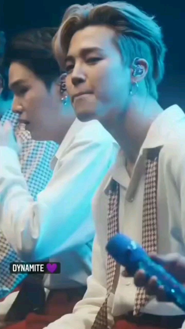 Post 1 by @k.pop_armyy on Instagram (video)