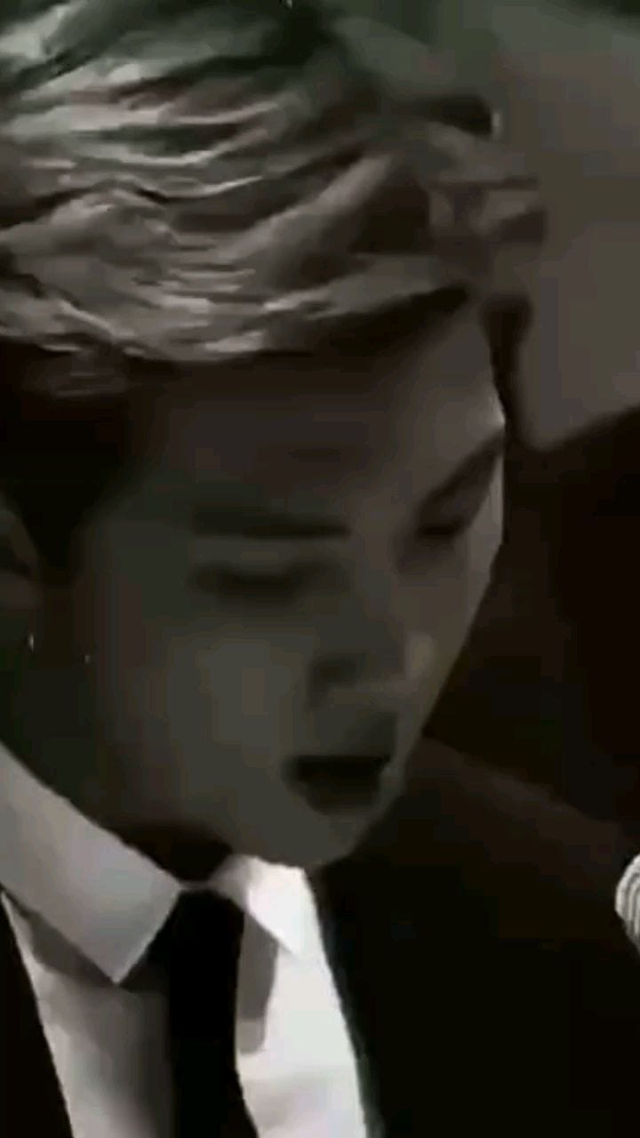 Post 4 by @k.pop_armyy on Instagram (video)
