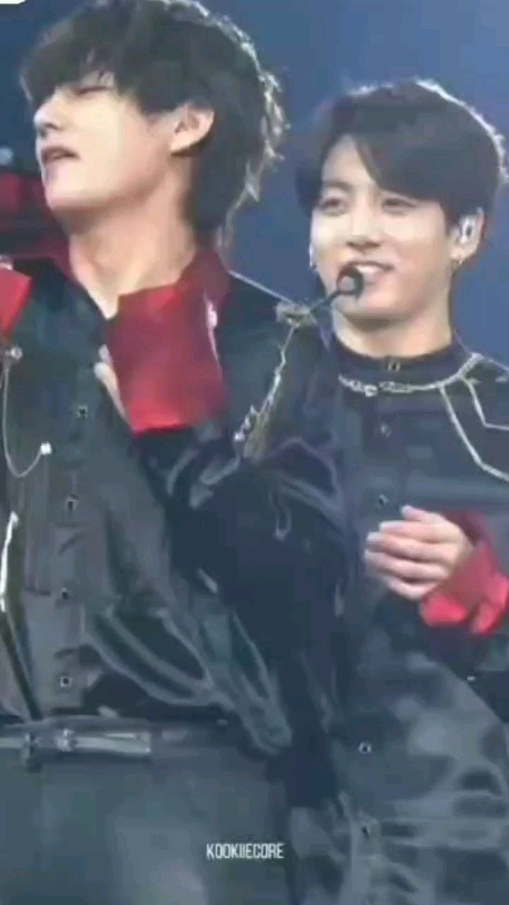 Post 6 by @k.pop_armyy on Instagram (video)