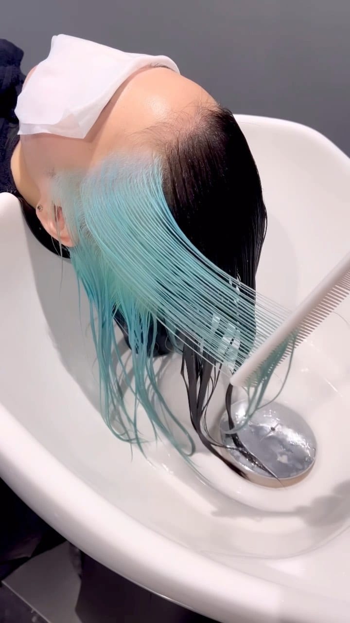 Post 8 by 久保山 翔  ハイトーンカラー/デザインカラー on Instagram (video)