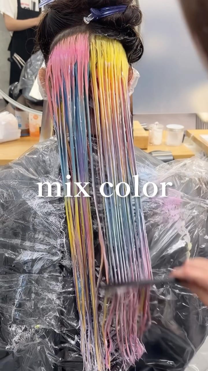 Post 3 by 久保山 翔  ハイトーンカラー/デザインカラー on Instagram (video)