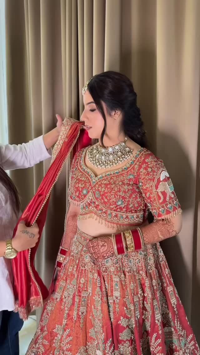 Post 1 by Rimi | makeup artist | hair | styling on Instagram (video)