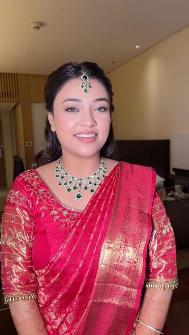 Post 10 by Rimi | makeup artist | hair | styling on Instagram (video)
