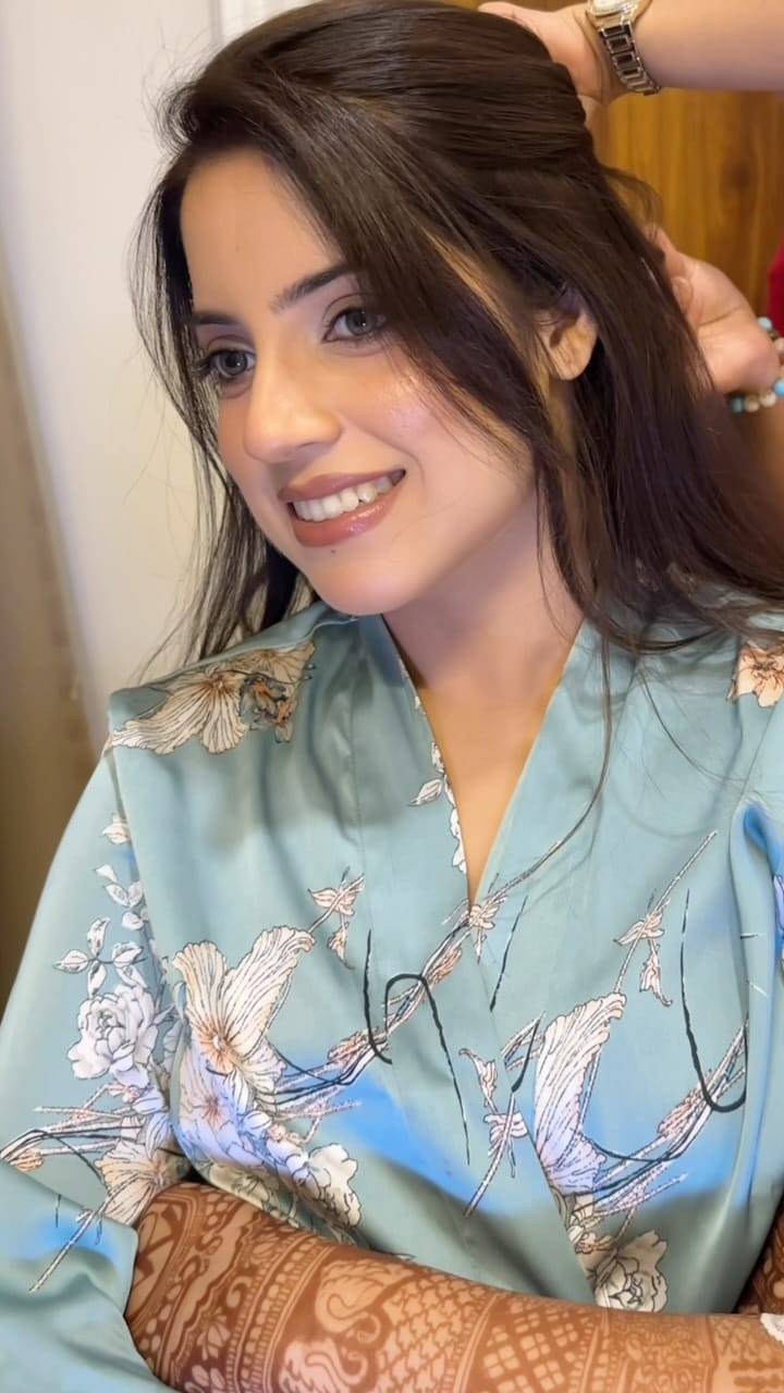 Post 4 by Rimi | makeup artist | hair | styling on Instagram (video)