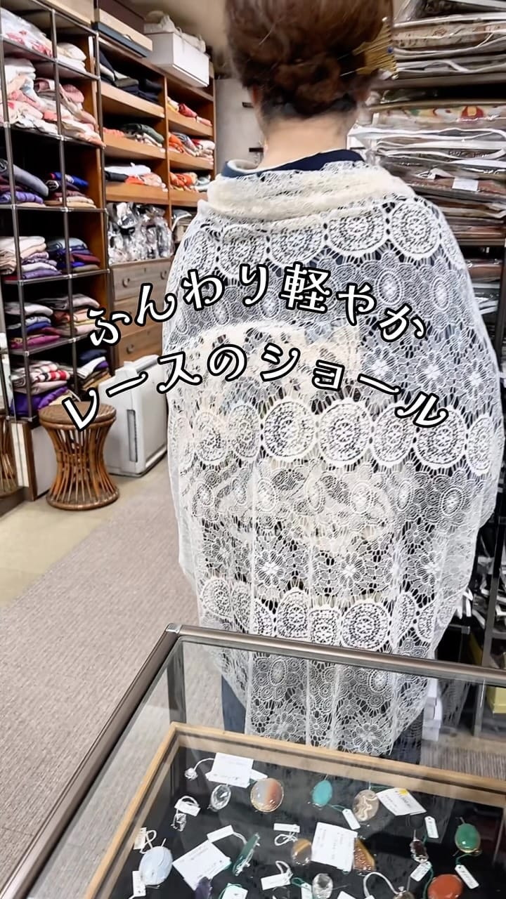 Post 4 by 時代布と時代衣裳 池田 on Instagram (video)