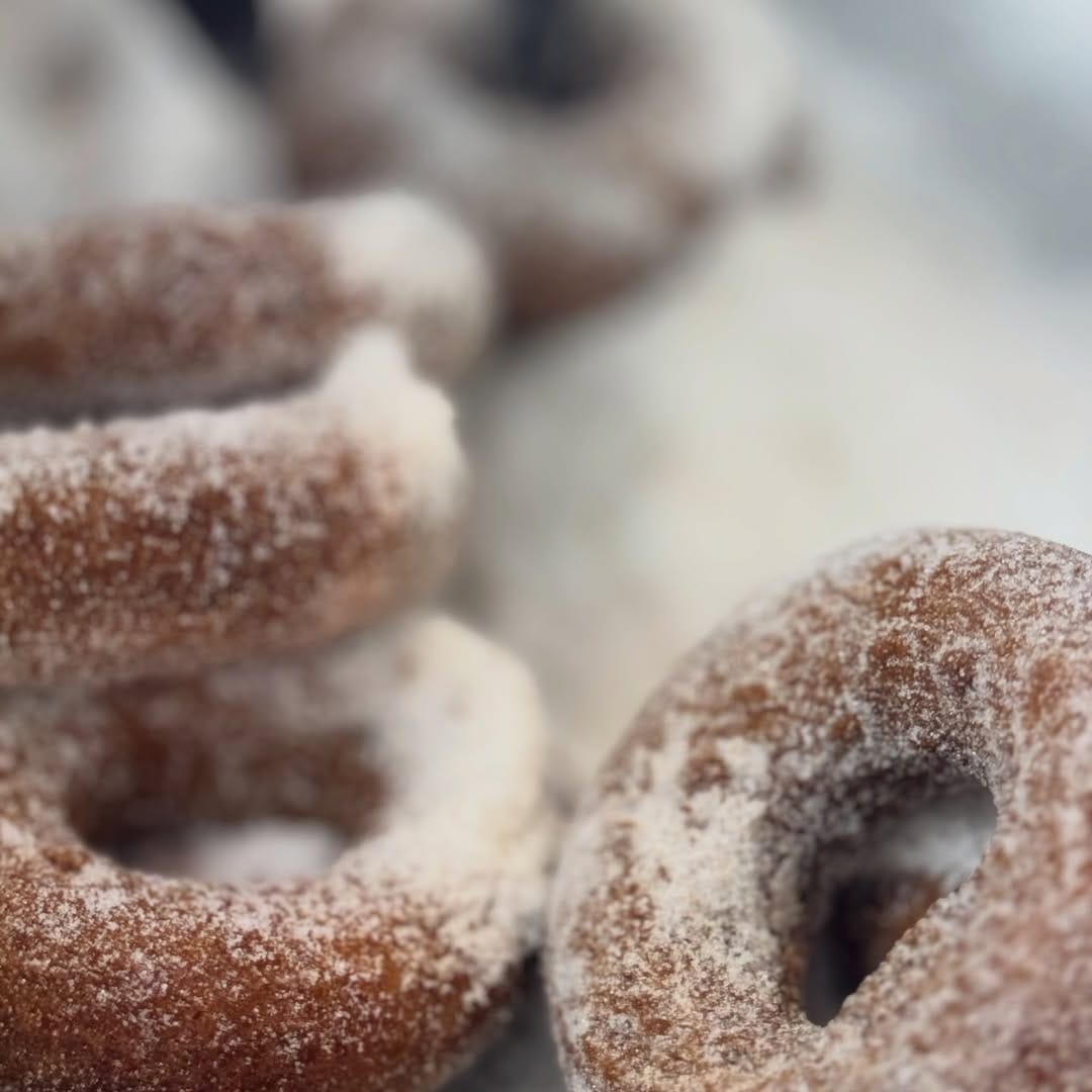Post 4 by MORE DONUT on Instagram (image)