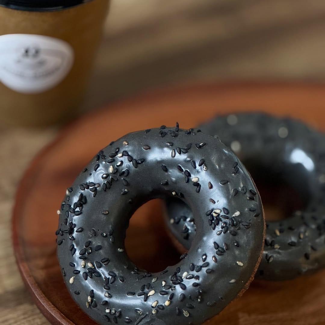 Post 7 by MORE DONUT on Instagram (image)