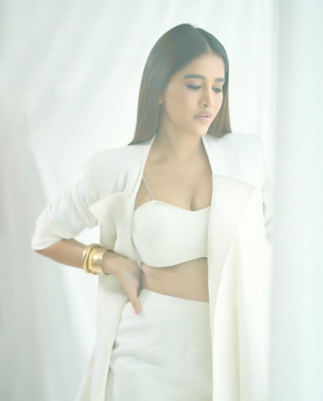 Post 10 by Swati Dedhia| MUMBAI MAKEUPARTIST on Instagram (carousel)