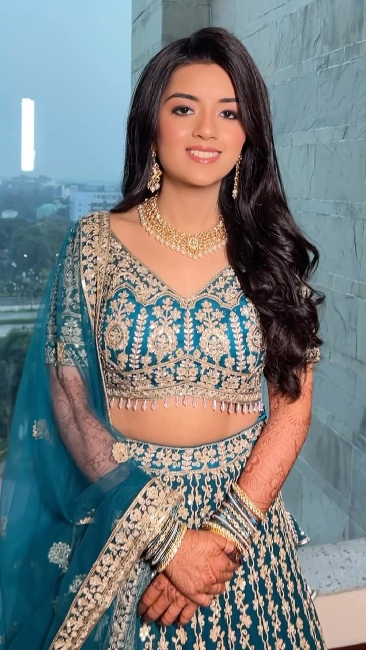 Post 5 by Swati Dedhia| MUMBAI MAKEUPARTIST on Instagram (video)