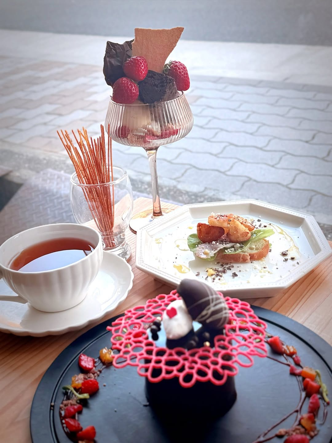Post 7 by cafe de GAMOYON on Instagram (carousel)