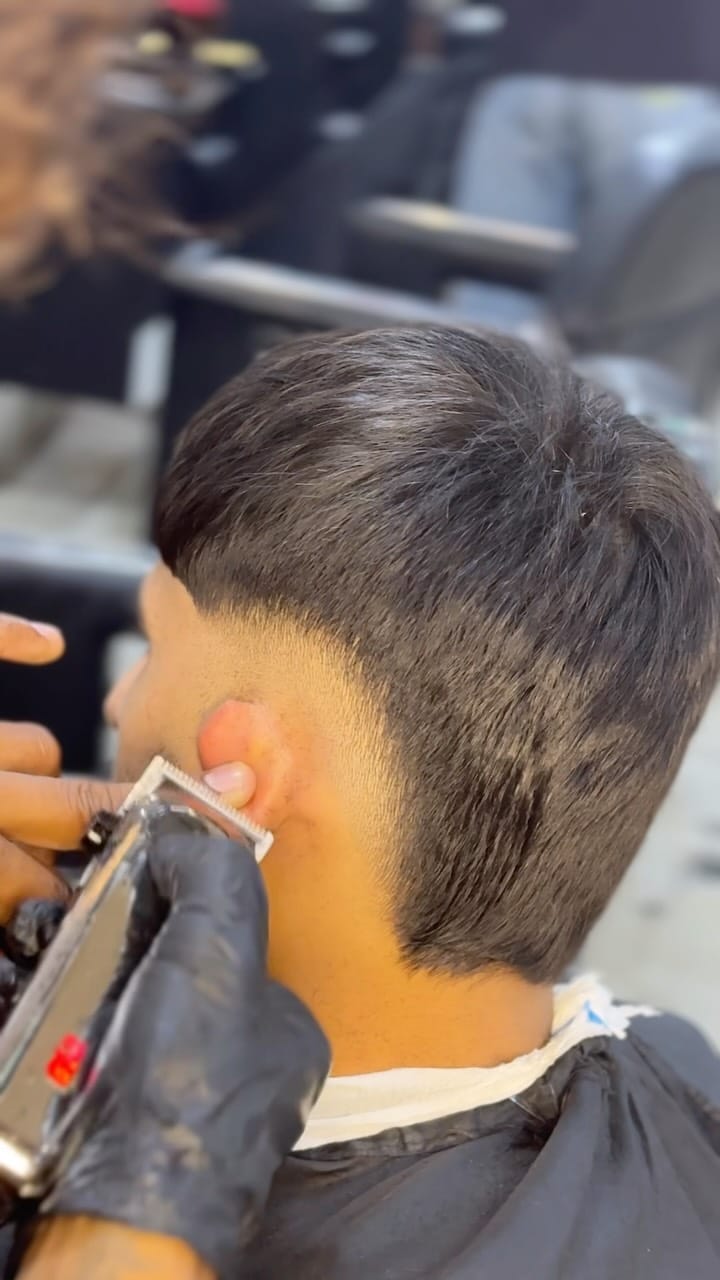 Post 6 by A STAR hair saloon on Instagram (video)