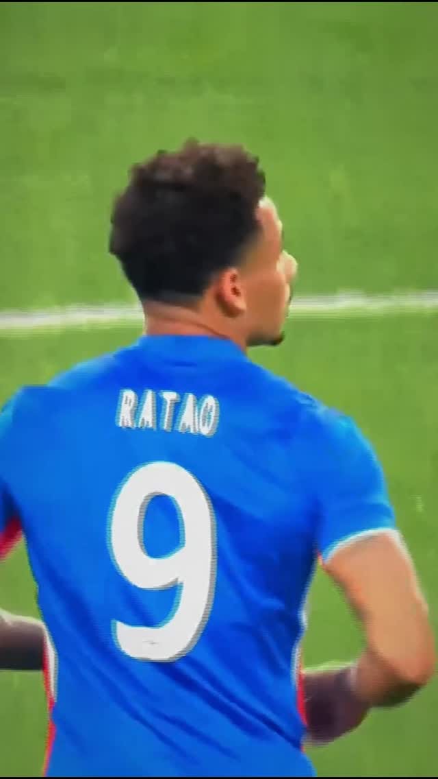 Post 10 by Rafael Ratão on Instagram (video)