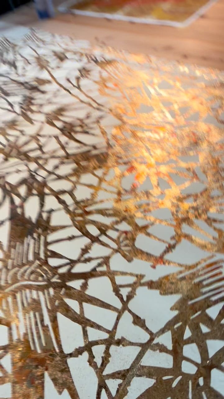Post 3 by 【公式】五十崎社中 ( いかざきしゃちゅう )・天神産紙工場 on Instagram (video)