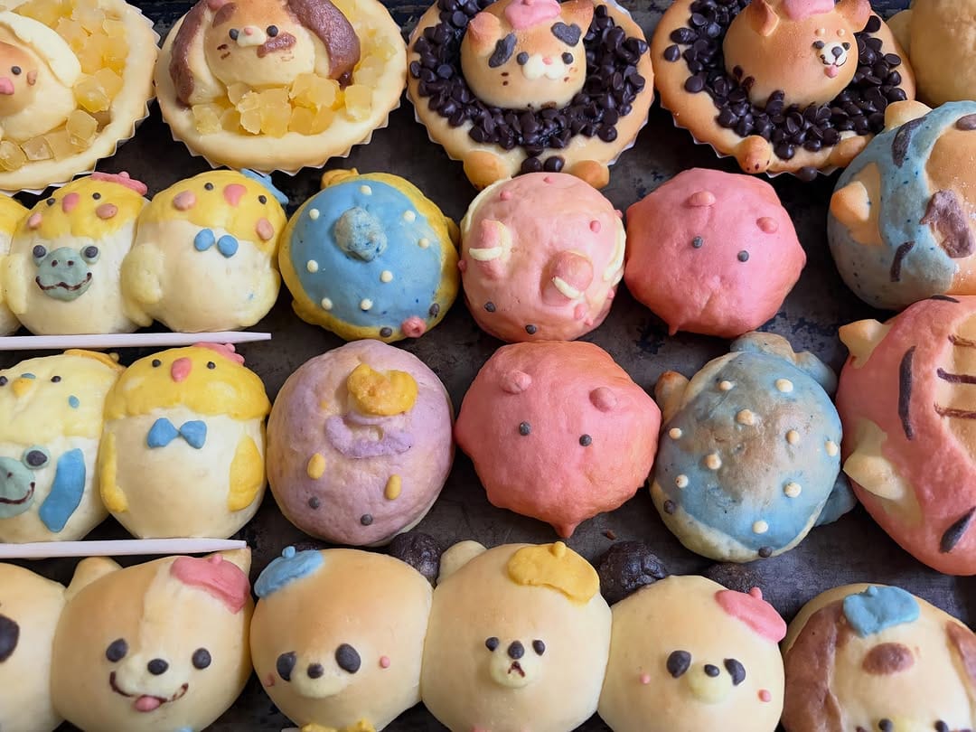 Post 4 by パンと和菓子のお店  mochiri on Instagram (image)