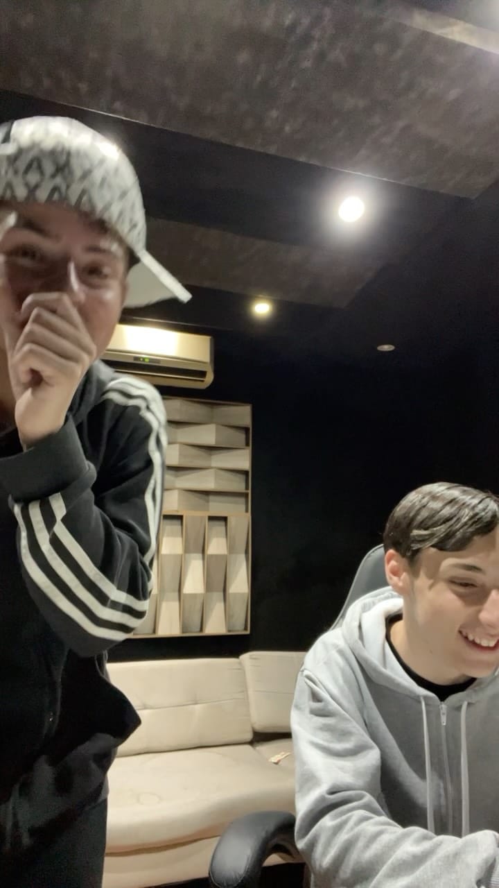 Post 2 by fefe on Instagram (video)
