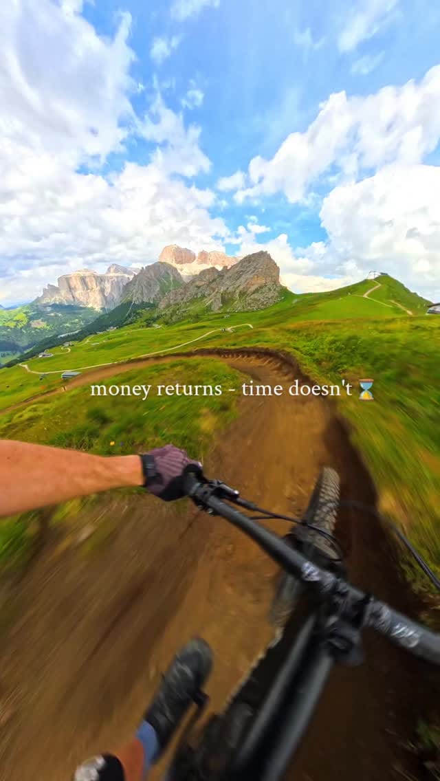 Post 9 by Benni on Instagram (video)